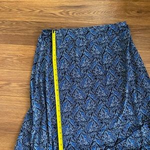Jones & Co xl skirt, black, light blue, dark blue